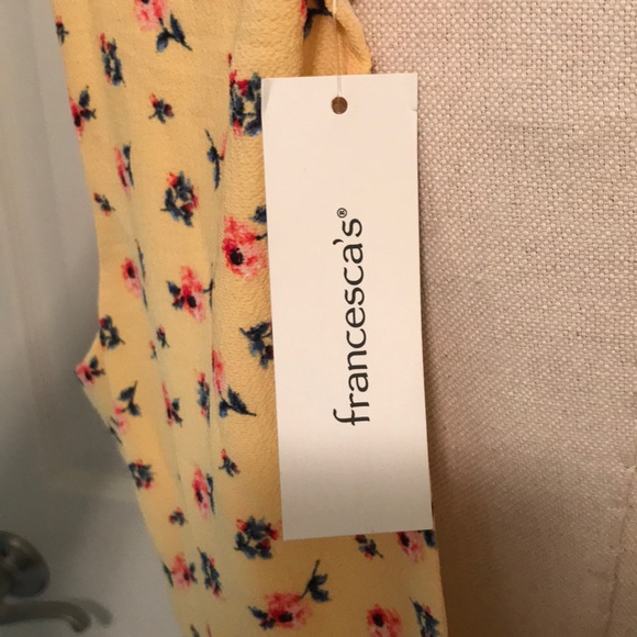 Francesca’s Floral Romper - Picture 4 of 6